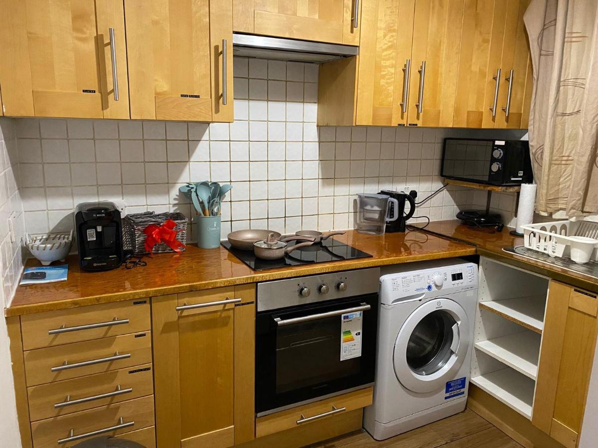 Huge And Affordable 3 Bedroom Flat In Hammersmith For 7 People With Welcome Breakfast Londres Extérieur photo