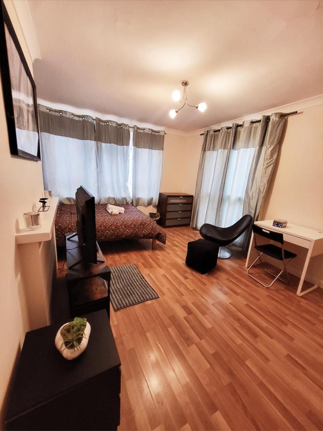 Huge And Affordable 3 Bedroom Flat In Hammersmith For 7 People With Welcome Breakfast Londres Extérieur photo