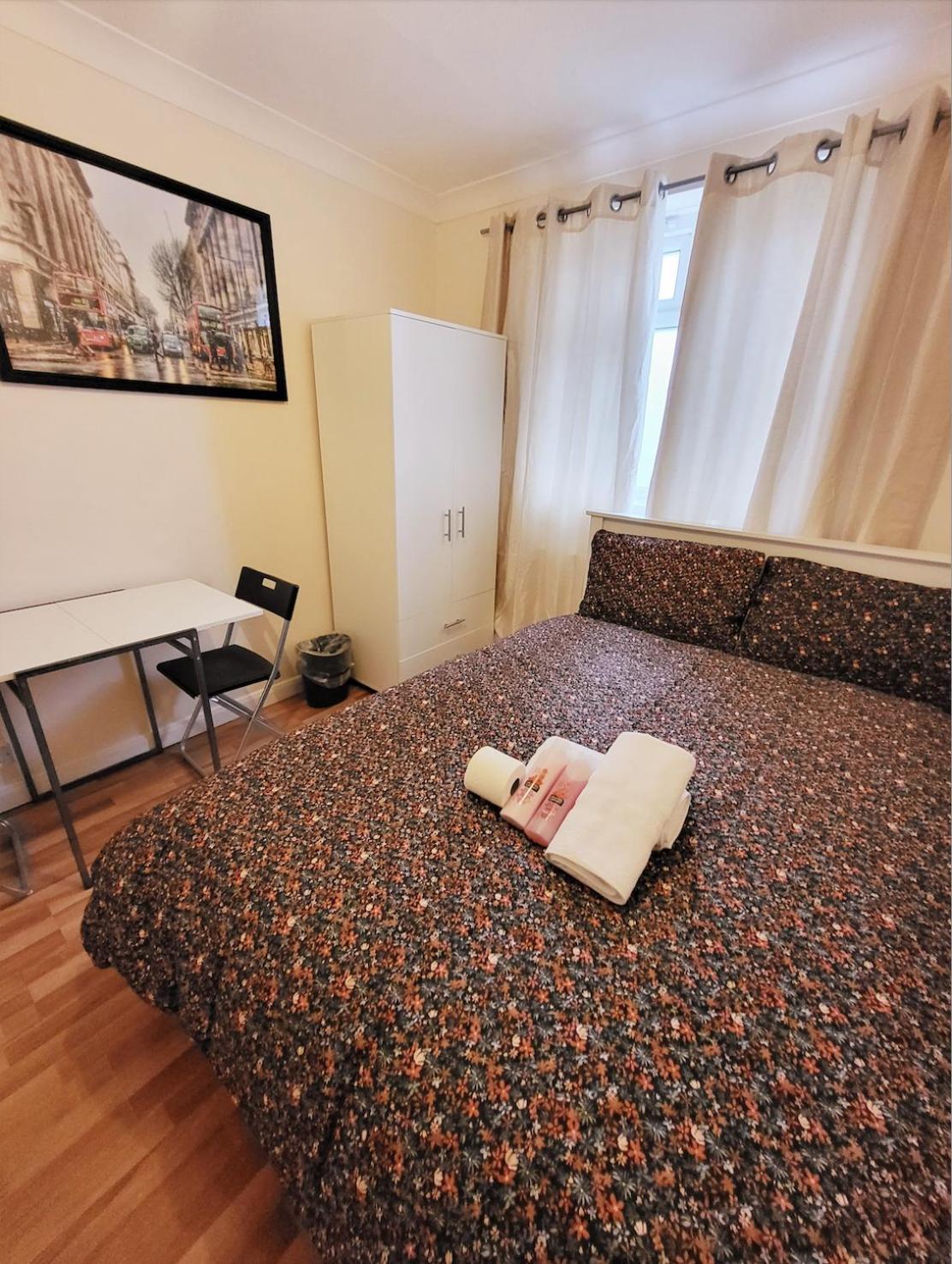 Huge And Affordable 3 Bedroom Flat In Hammersmith For 7 People With Welcome Breakfast Londres Extérieur photo