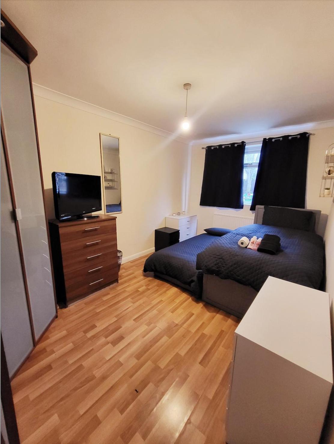 Huge And Affordable 3 Bedroom Flat In Hammersmith For 7 People With Welcome Breakfast Londres Extérieur photo