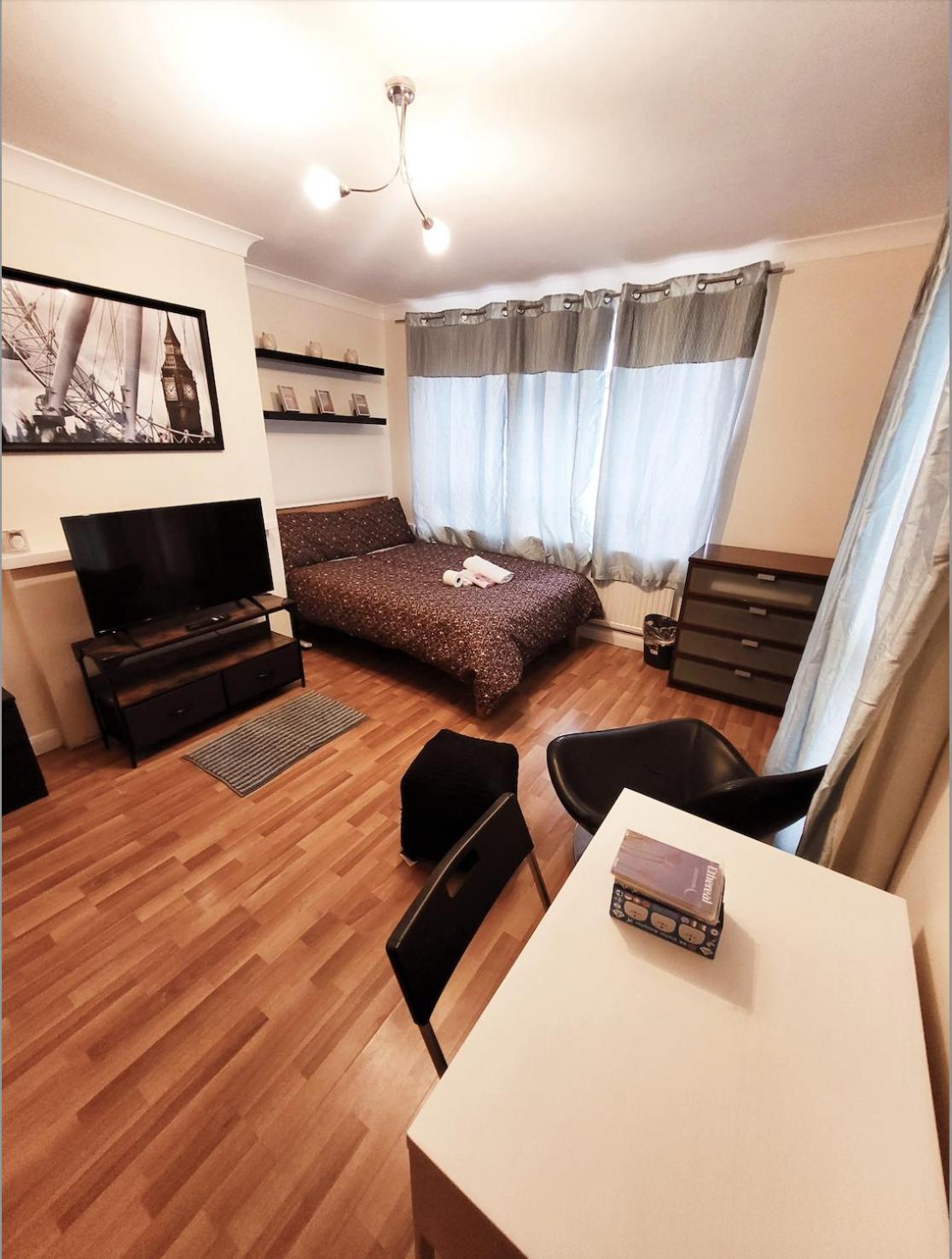 Huge And Affordable 3 Bedroom Flat In Hammersmith For 7 People With Welcome Breakfast Londres Extérieur photo