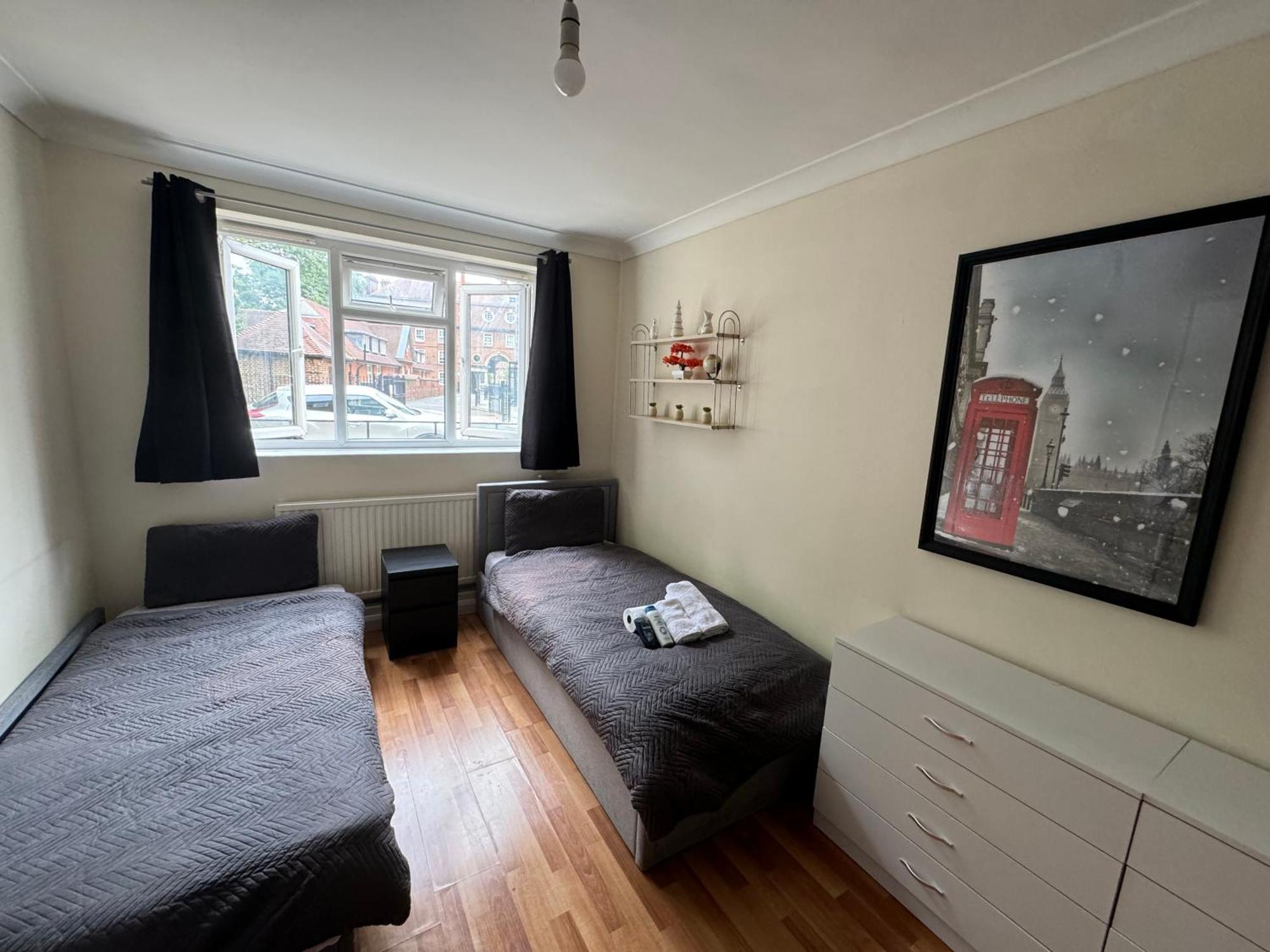 Huge And Affordable 3 Bedroom Flat In Hammersmith For 7 People With Welcome Breakfast Londres Extérieur photo