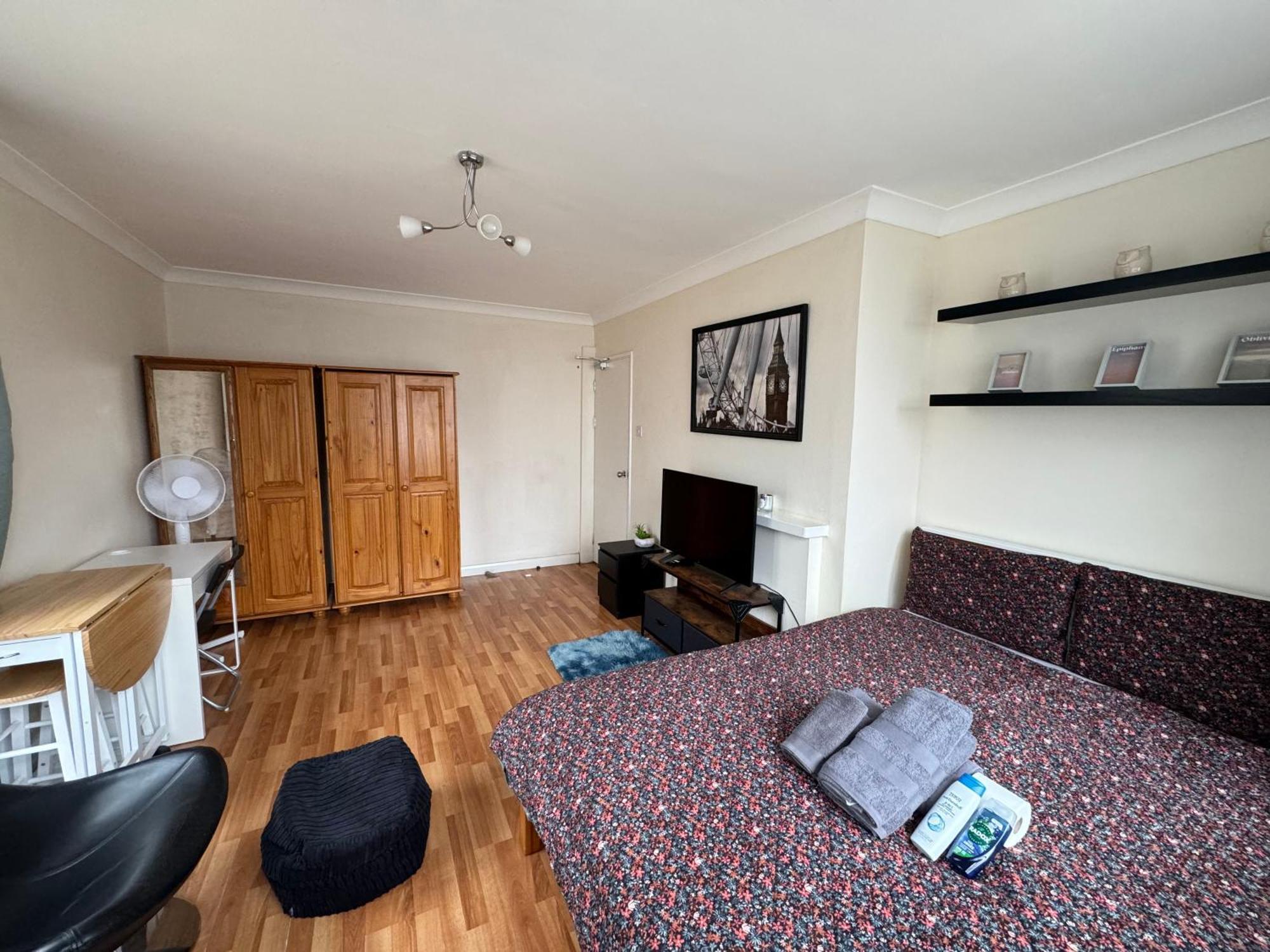 Huge And Affordable 3 Bedroom Flat In Hammersmith For 7 People With Welcome Breakfast Londres Extérieur photo