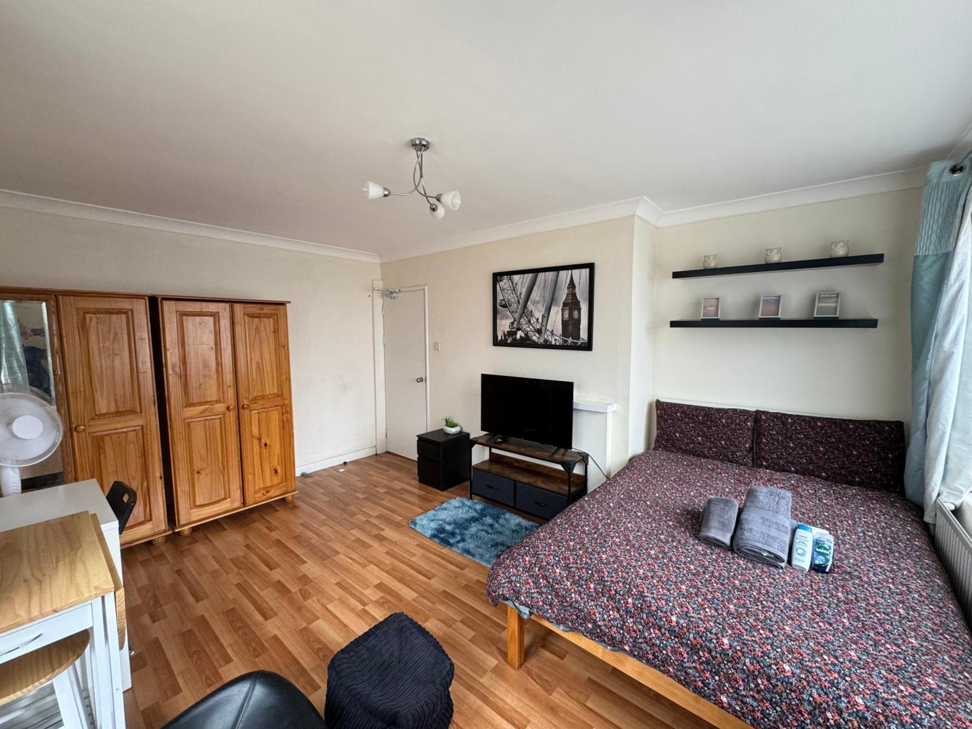 Huge And Affordable 3 Bedroom Flat In Hammersmith For 7 People With Welcome Breakfast Londres Extérieur photo